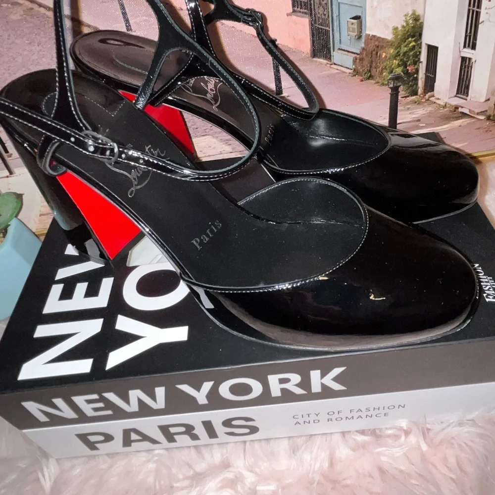 Christian Louboutin Black Patent Mary Jane Heels 39.5 - Picture 2 of 14